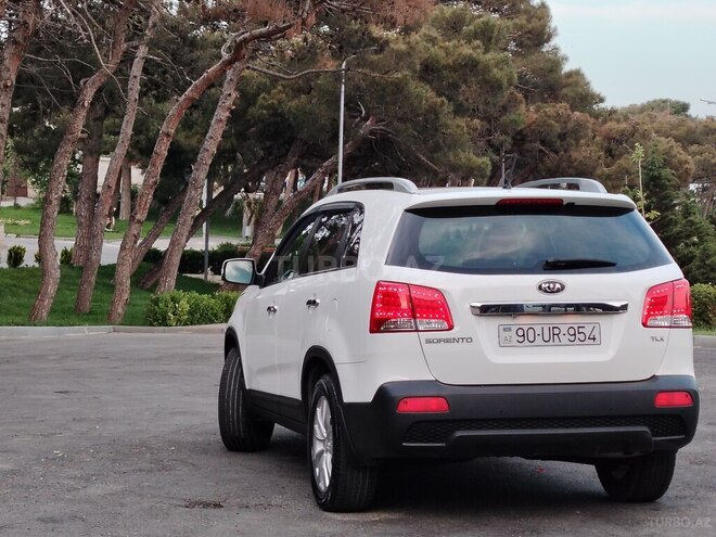 Kia Sorento 2011, 223,900 km - 2.0 l - Bakı