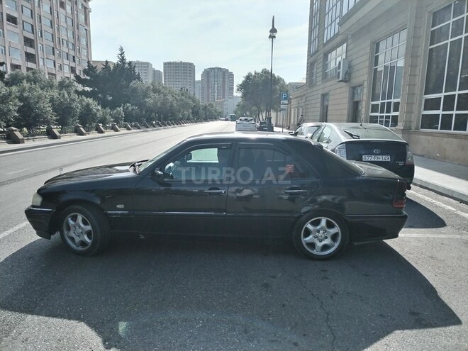 Mercedes C 240 2002, 433,752 km - 2.6 l - Bakı