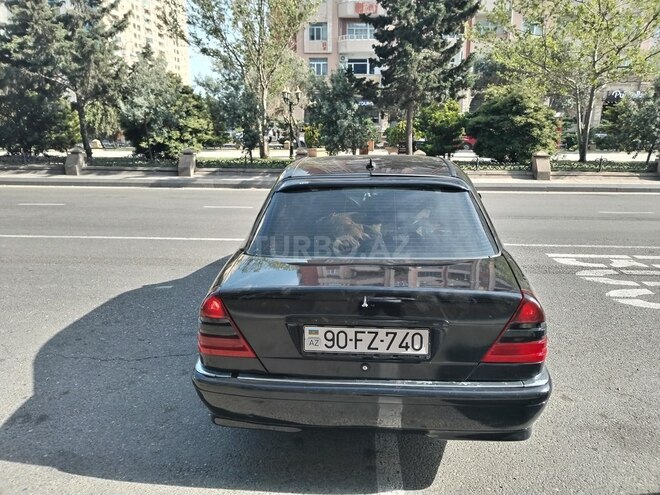 Mercedes C 240 2002, 433,752 km - 2.6 l - Bakı