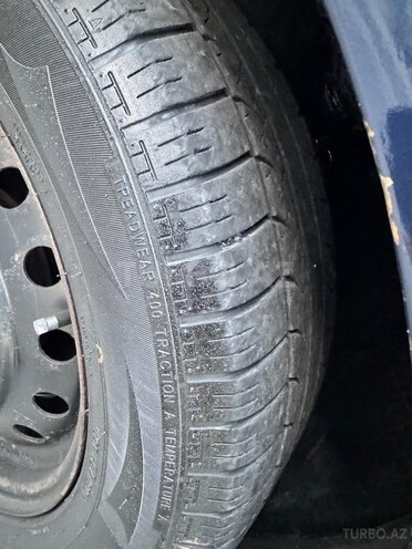 Toyota Corolla 2005, 310,000 km - 1.4 l - Bakı