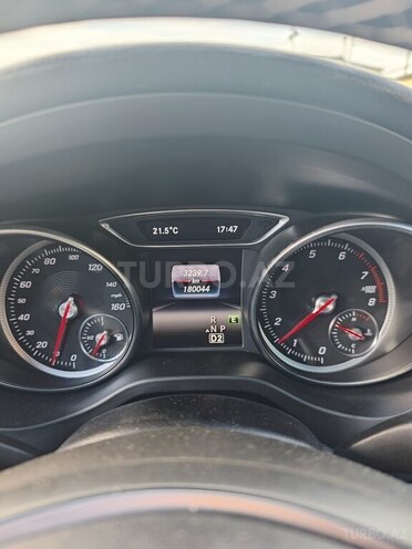 Mercedes CLA 250 4MATIC 2017, 180,000 km - 2.0 л - Bakı