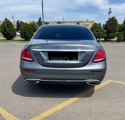 Mercedes E 220 d 2016, 129,000 km - 2.2 l - Bakı