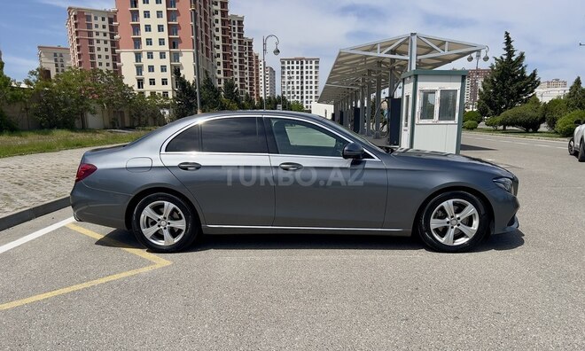 Mercedes E 220 d 2016, 129,000 km - 2.2 l - Bakı