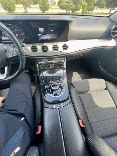 Mercedes E 220 d 2016, 129,000 km - 2.2 l - Bakı