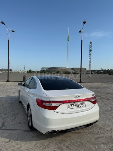 Hyundai Grandeur-6
