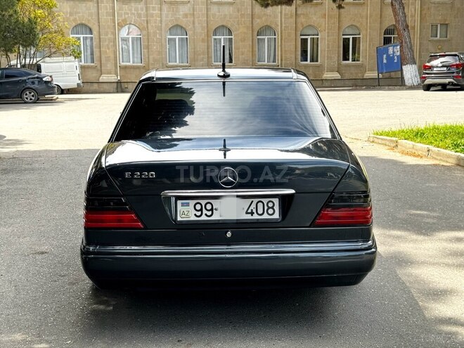 Mercedes E 220 1995, 350,460 km - 2.2 l - Bakı