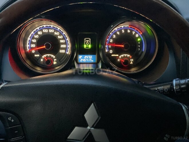 Mitsubishi Pajero 2009, 245,717 km - 3.5 l - Bakı