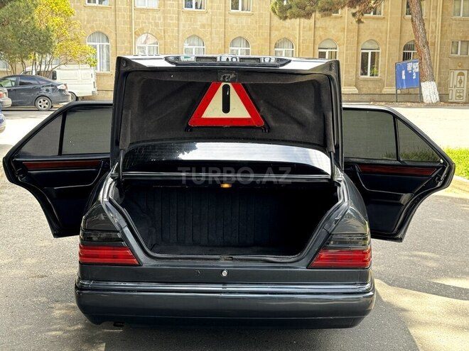 Mercedes E 220 1995, 350,460 km - 2.2 l - Bakı