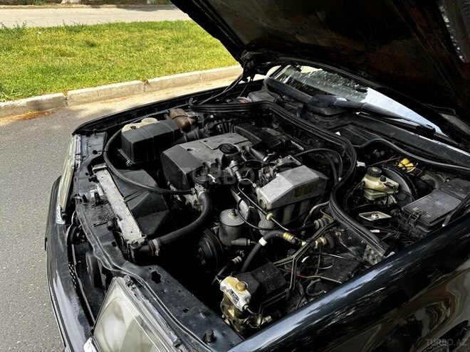 Mercedes E 220 1995, 350,460 km - 2.2 l - Bakı