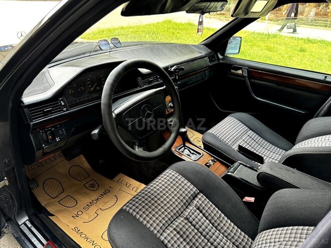 Mercedes E 220 1995, 350,460 km - 2.2 l - Bakı