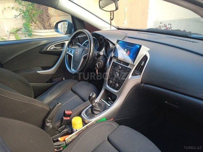 Opel Astra 2011, 320,000 km - 1.4 l - Bakı