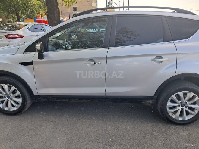 Ford Kuga 2012, 145,476 km - 2.5 l - Bakı