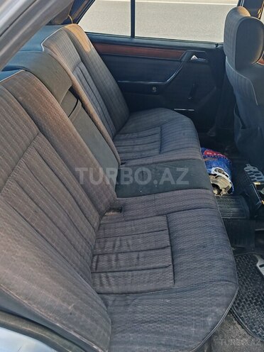 Mercedes E 200 1990, 735,037 km - 2.0 l - Bakı