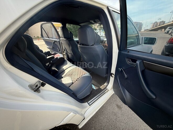 Mercedes C 200 2000, 355,000 km - 2.0 l - Bakı