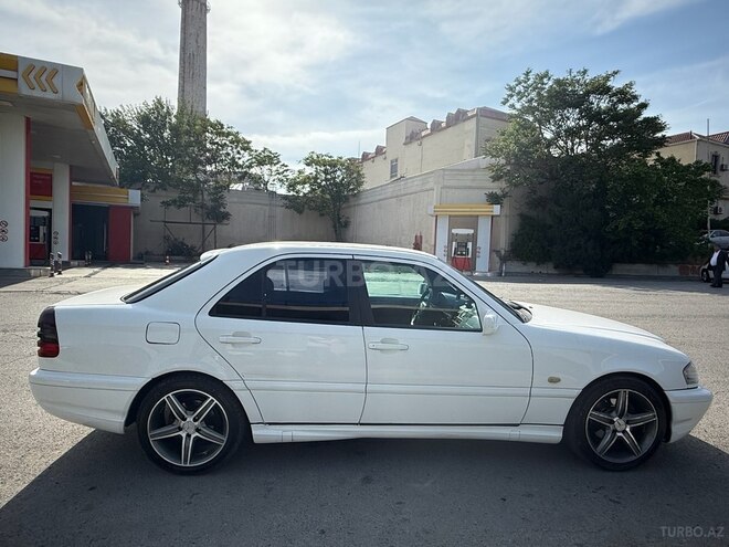 Mercedes C 200 2000, 355,000 km - 2.0 l - Bakı