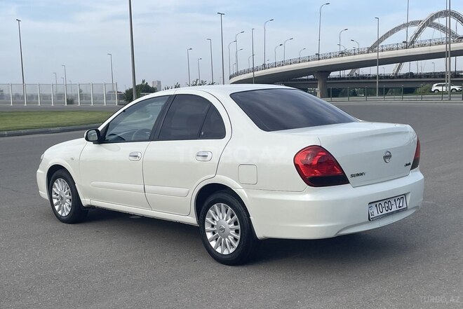 Nissan Sunny 2010, 179,000 km - 1.6 л - Bakı