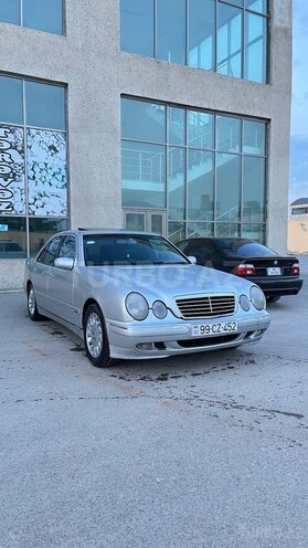 Mercedes E 320 2000, 380,000 km - 3.2 l - Salyan