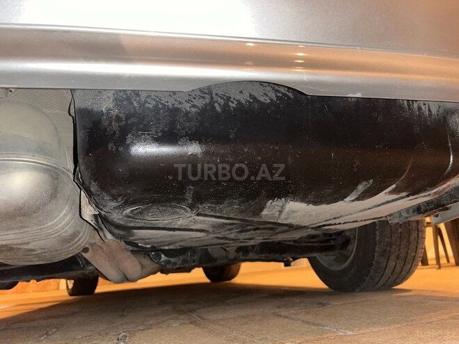 Mercedes E 320 2000, 380,000 km - 3.2 l - Salyan