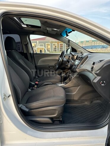 Chevrolet Aveo-15