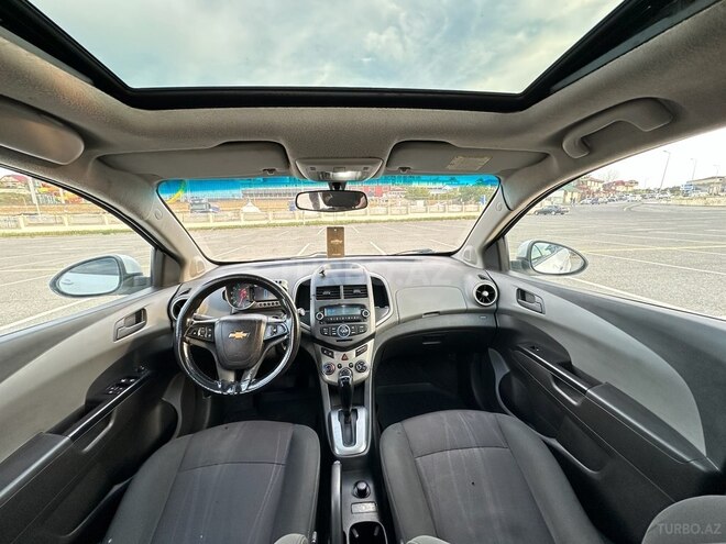 Chevrolet Aveo-11