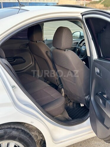Chevrolet Aveo-18