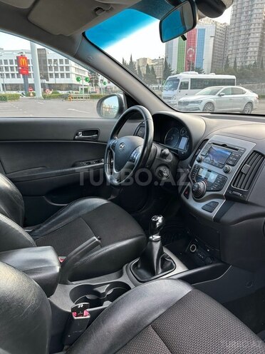 Hyundai i30 2010, 217,000 km - 1.6 l - Bakı