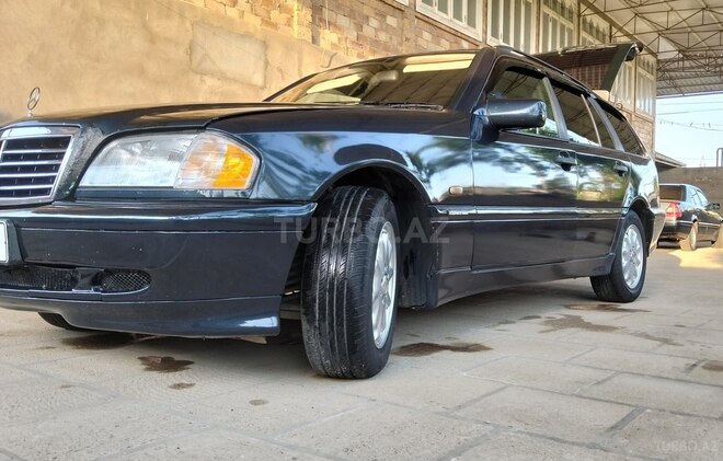Mercedes C 220 d 2000, 523,549 km - 2.2 l - Neftçala