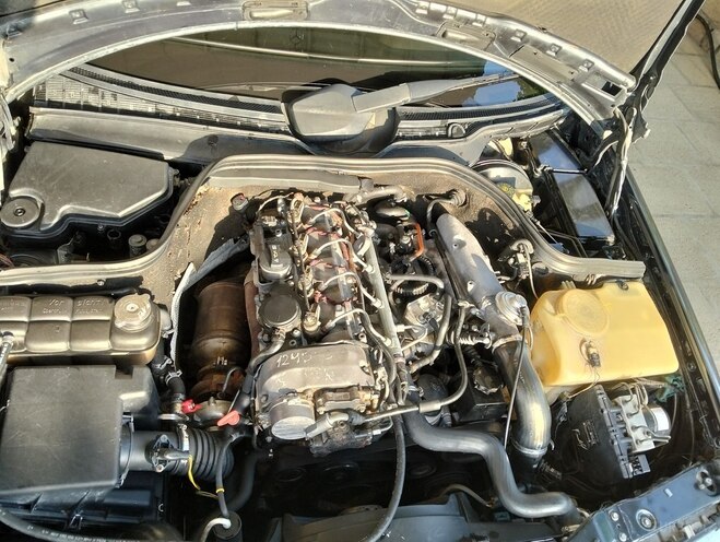 Mercedes C 220 d 2000, 523,549 km - 2.2 l - Neftçala