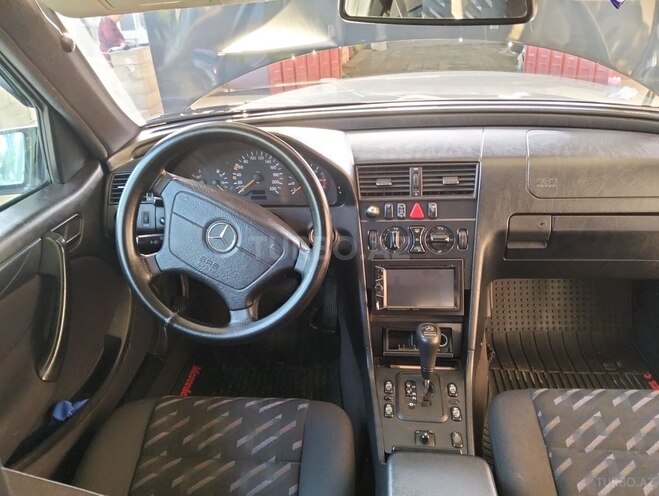 Mercedes C 220 d 2000, 523,549 km - 2.2 l - Neftçala