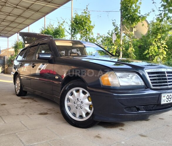 Mercedes C 220 d 2000, 523,549 km - 2.2 l - Neftçala