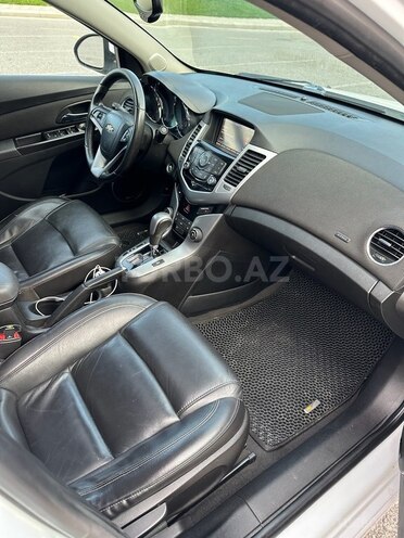 Chevrolet Cruze-6