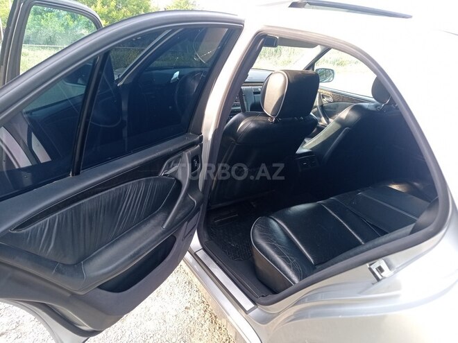Mercedes E 280 2000, 257,000 km - 2.8 l - Bakı