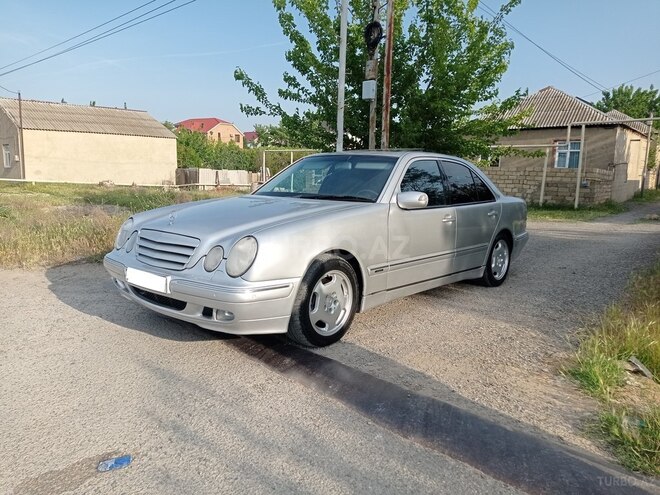 Mercedes E 280 2000, 257,000 km - 2.8 l - Bakı