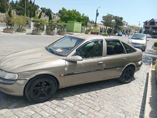 Opel Vectra 1996, 326,000 km - 1.8 l - Bakı