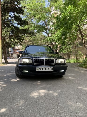 Mercedes C 230 1999, 332,000 km - 2.3 l - Bakı