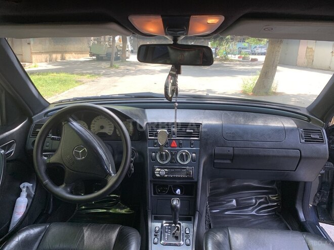 Mercedes C 230 1999, 332,000 km - 2.3 l - Bakı