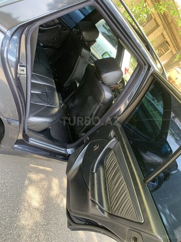 Mercedes C 230 1999, 332,000 km - 2.3 l - Bakı