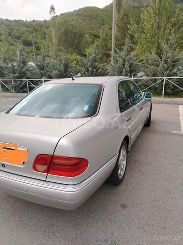 Mercedes E 240 1998, 240,000 km - 2.4 l - Şəki