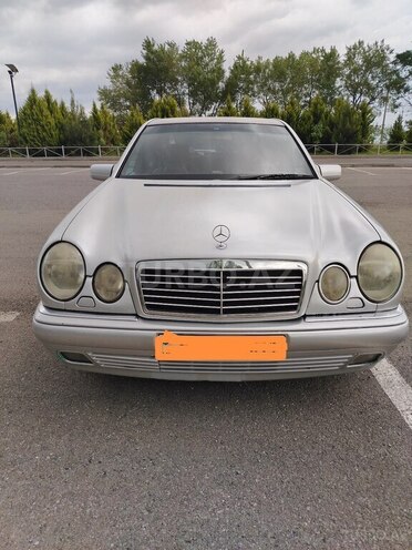 Mercedes E 240 1998, 240,000 km - 2.4 l - Şəki
