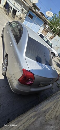 Toyota Avensis 2004, 320,000 km - 2.0 л - Bakı