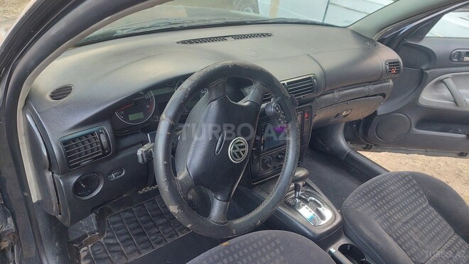 Volkswagen Passat 2000, 99,999 km - 2.0 l - Qazax