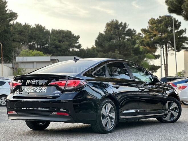 Hyundai Sonata-5