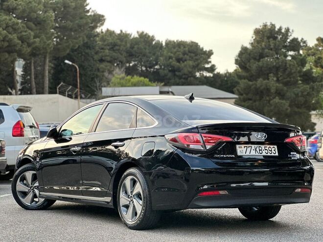 Hyundai Sonata-9