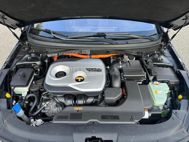 Hyundai Sonata-13