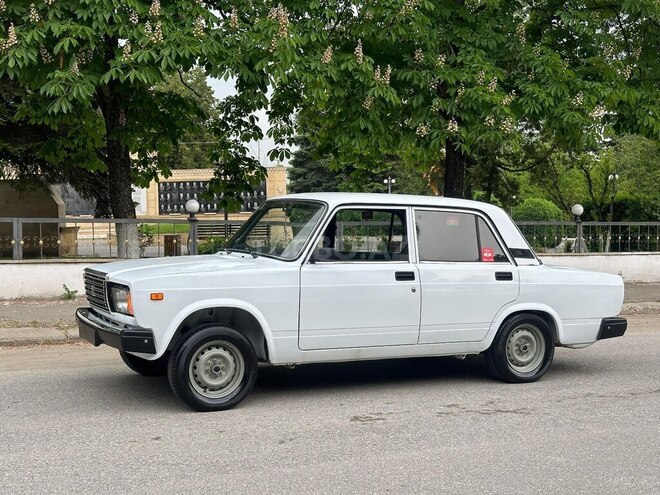 LADA (VAZ) 2107 2009, 94,600 km - 1.6 l - Quba