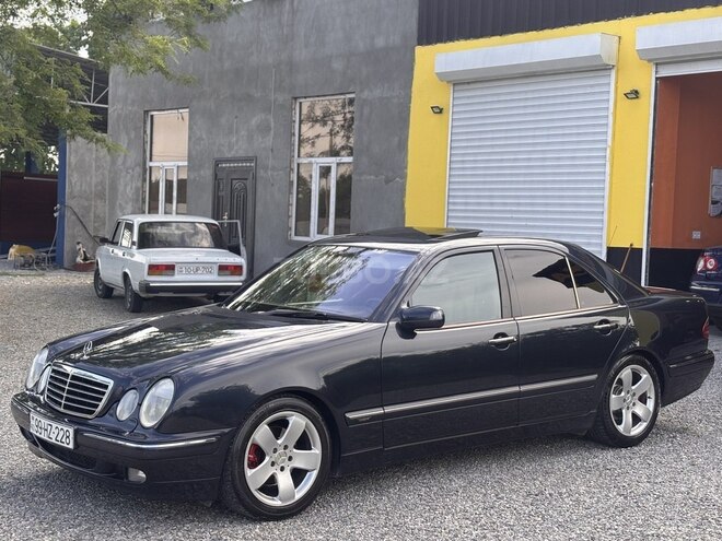 Mercedes E 270 1999, 322,161 km - 2.7 л - Göyçay