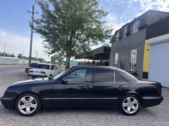 Mercedes E 270 1999, 322,161 km - 2.7 л - Göyçay