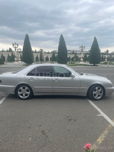 Mercedes E 220 d 1999, 449,000 km - 2.2 l - Gəncə