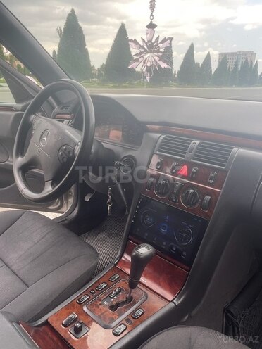 Mercedes E 220 d 1999, 449,000 km - 2.2 l - Gəncə