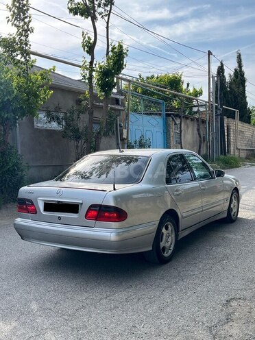 Mercedes E 220 d 1999, 250,000 km - 2.2 л - Bakı